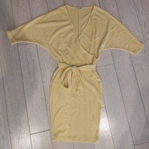 3/$22 Yellow Fashion Nova dress small